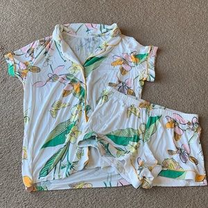Nordstrom floral shorts and shirt  pajamas set sz XS